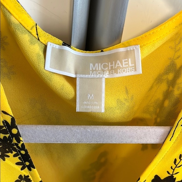 MICHAEL KORS NWOT Floral V Neck Yellow Ruffle Lined Dress, Size M - Picture 2 of 14